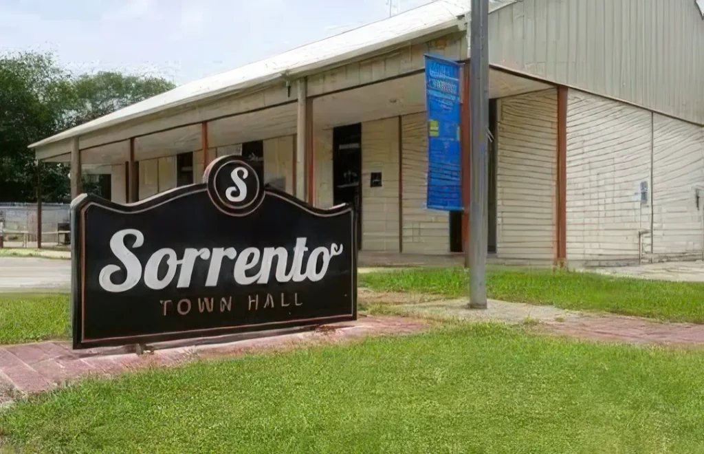 sorrento town hall sign
